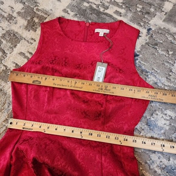 NWT Eva Mendes New York And Company Red Pattern Fit And Flare Dres Size 8 - Picture 16 of 16